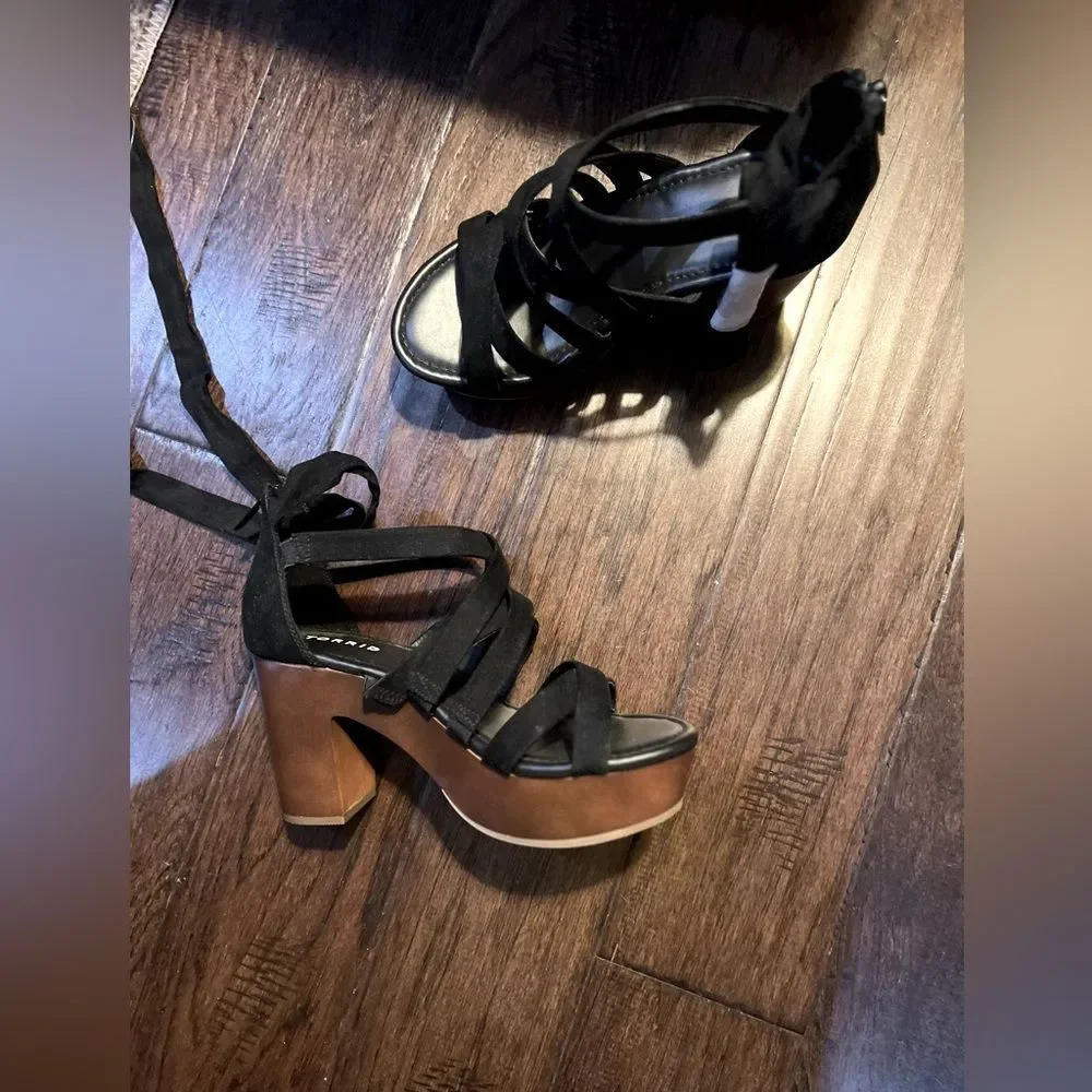 NWOT Torrid Chunky Black Suede Stacked Heels S:8W - Picture 2 of 10